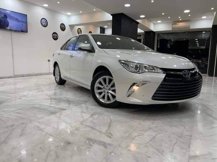 تويوتا كامري 2017 للبيع