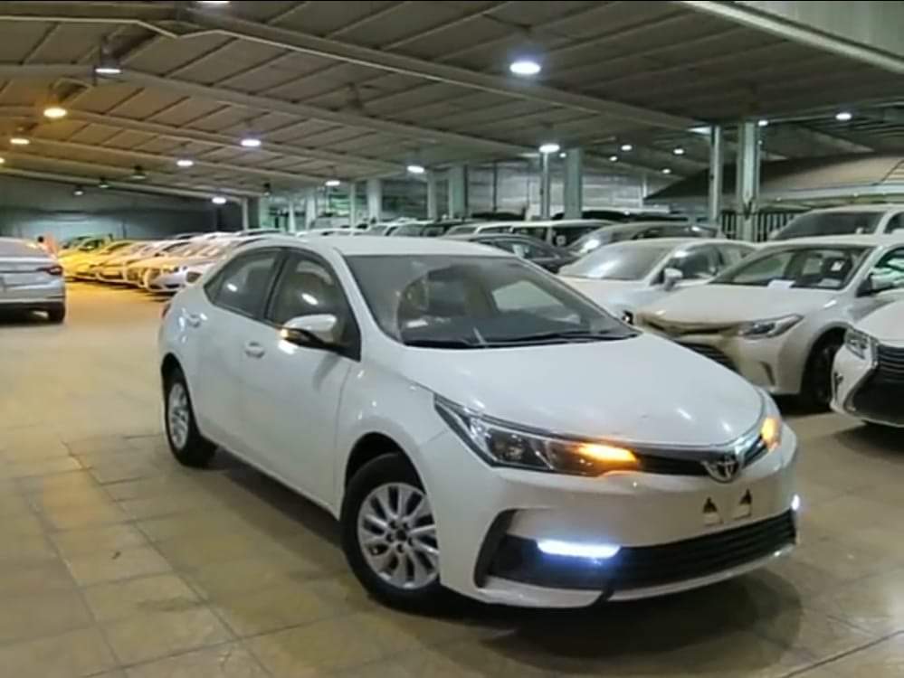 تويوتا كورولا 2017 للبيع