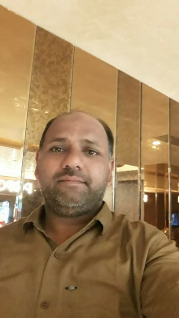 خادم هندي مسلم لخدمة كبار السن