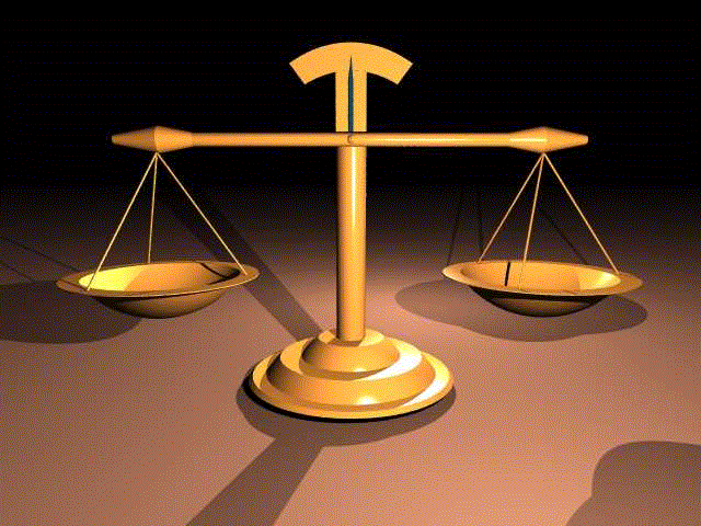 دكتور وأستاذ قانون لشرح جميع المواد القانونية وتدريب خريجين وخريجات القانون// 0501365075